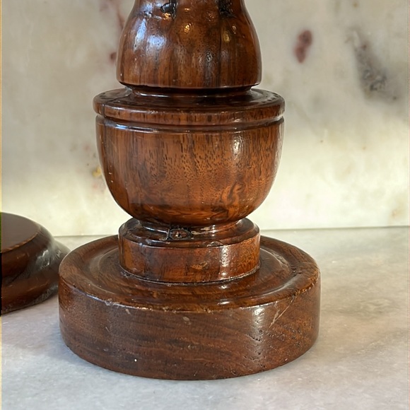 Pair of old wood candle holders - Picture 3 of 12